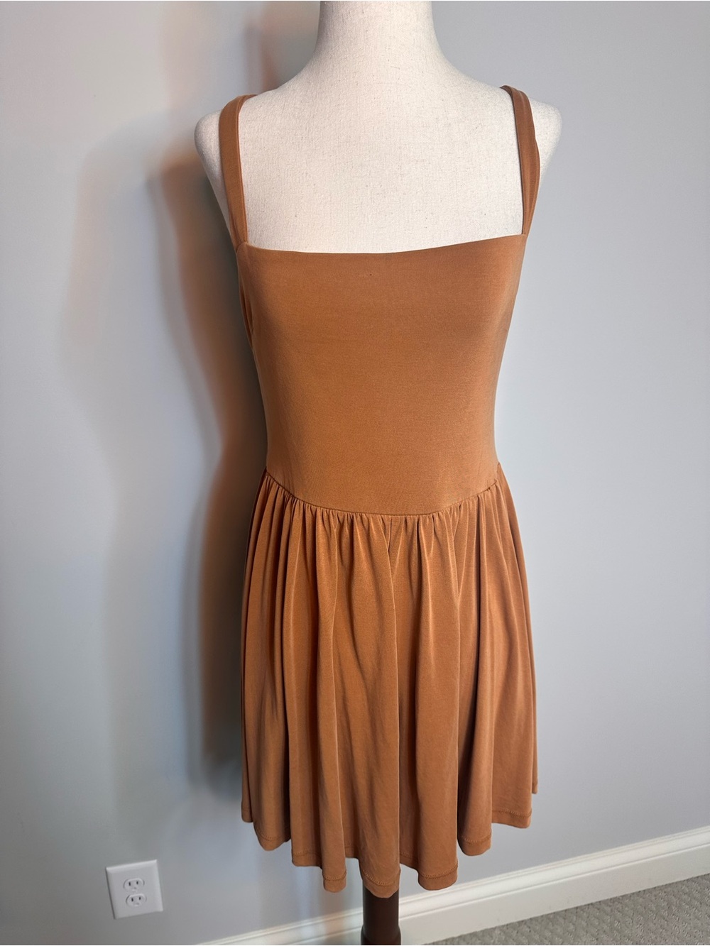 Sz M KyeMi rust brown romper shorts square neck tie back